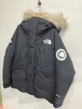 「アウトドアブランドのTHE NORTH FACE 」