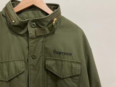 「ストリートブランドのSUPREME 」