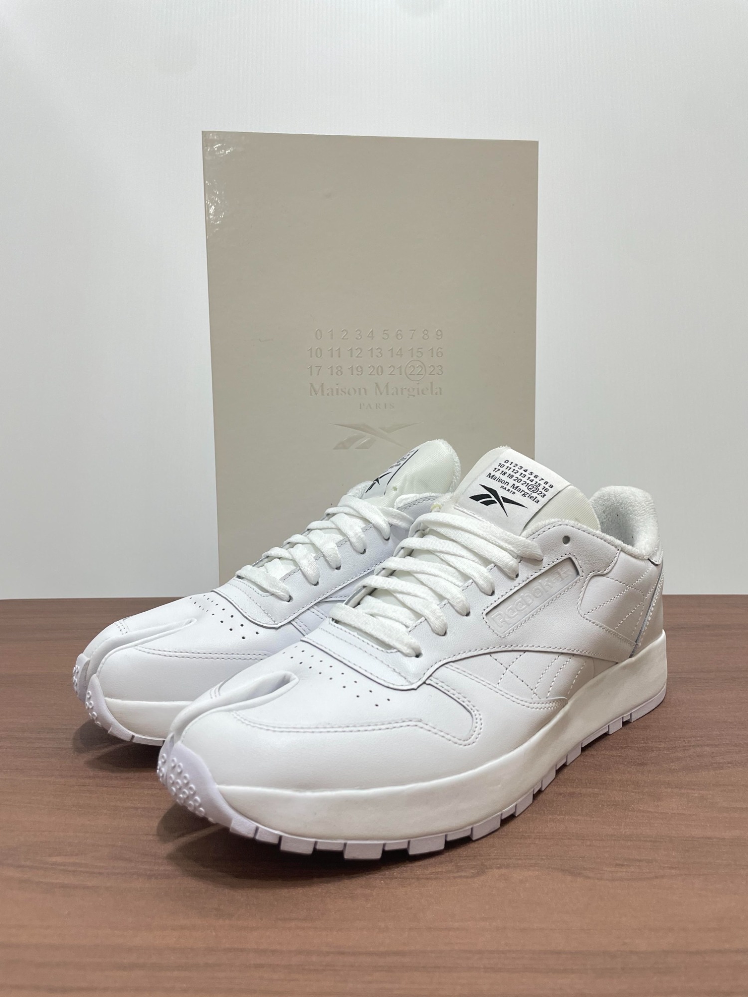 買取強化ブランド！【Maison Margiela 】より【 REEBOKコラボのClassic Leather Tabi Project 0 CL  】を買取入荷致しました[2023.07.21発行]｜トレファクスタイルイオンモール船橋店｜洋服・古着の買取と販売の専門店｜トレジャーファクトリー（トレファク）の  ...