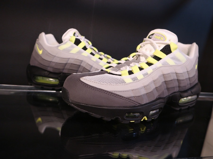 Nike ナイキ Air Max 95 Og エアマックス イエローグラデ 入荷情報 19 12 14発行