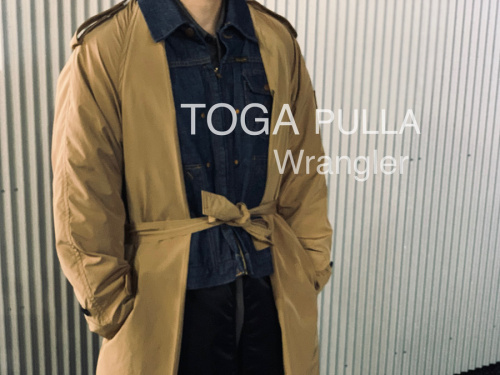 【TOGA PULLA(トーガ プルラ)×Wrangler(ラングラー)】の“WITH 