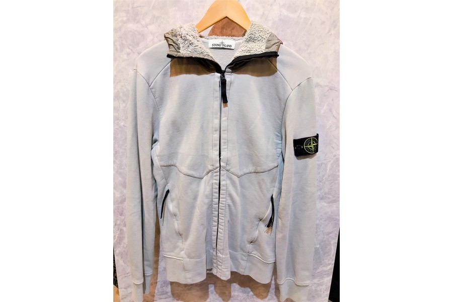 STONE ISLAND/ストーンアイランド】フード切替ジップパーカー入荷致し