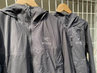 「アウトドアブランドのARC'TERYX 」