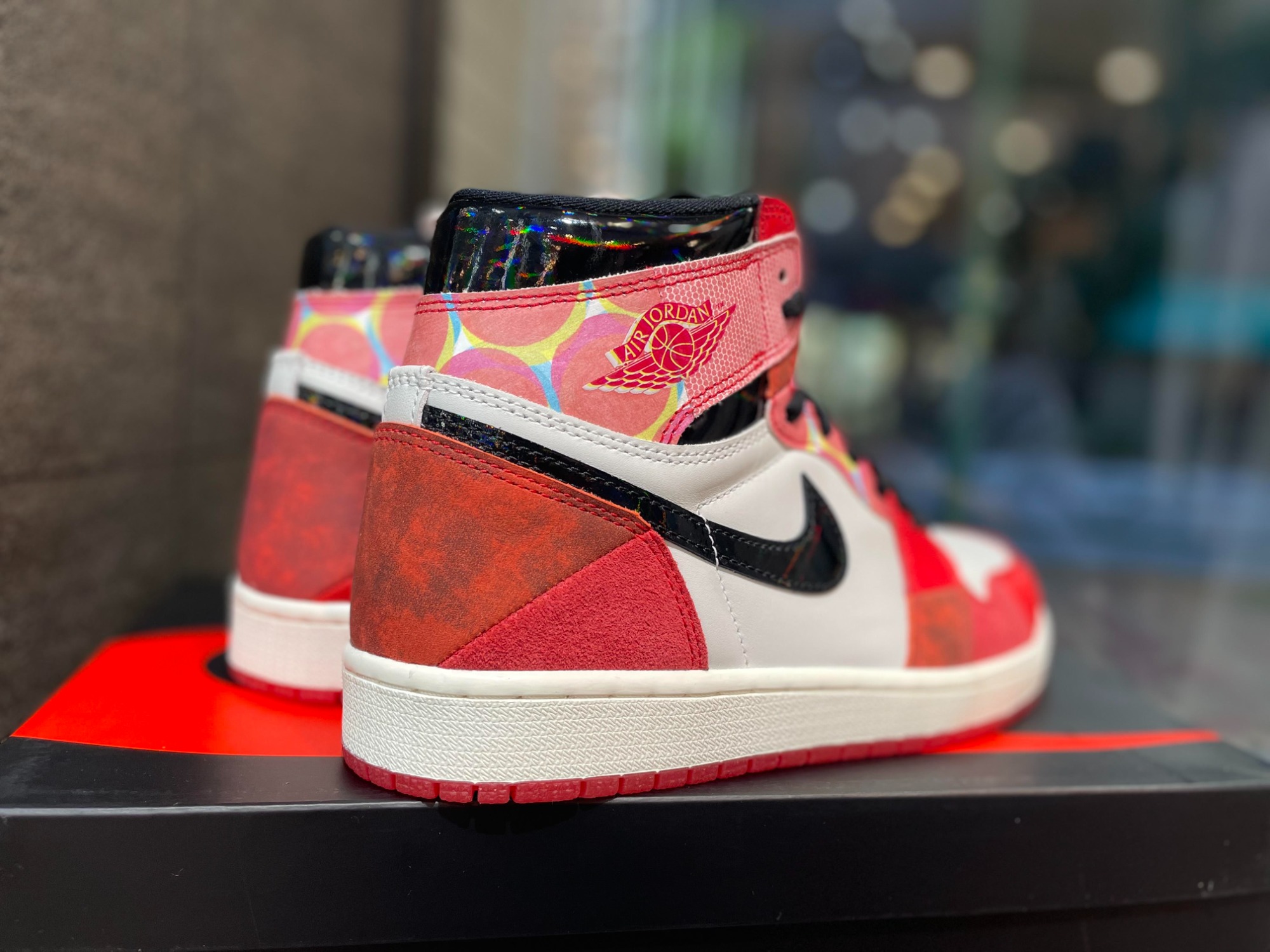 NIKE/ナイキ】よりAir Jordan 1 Across the Spider-Verseが買取入荷