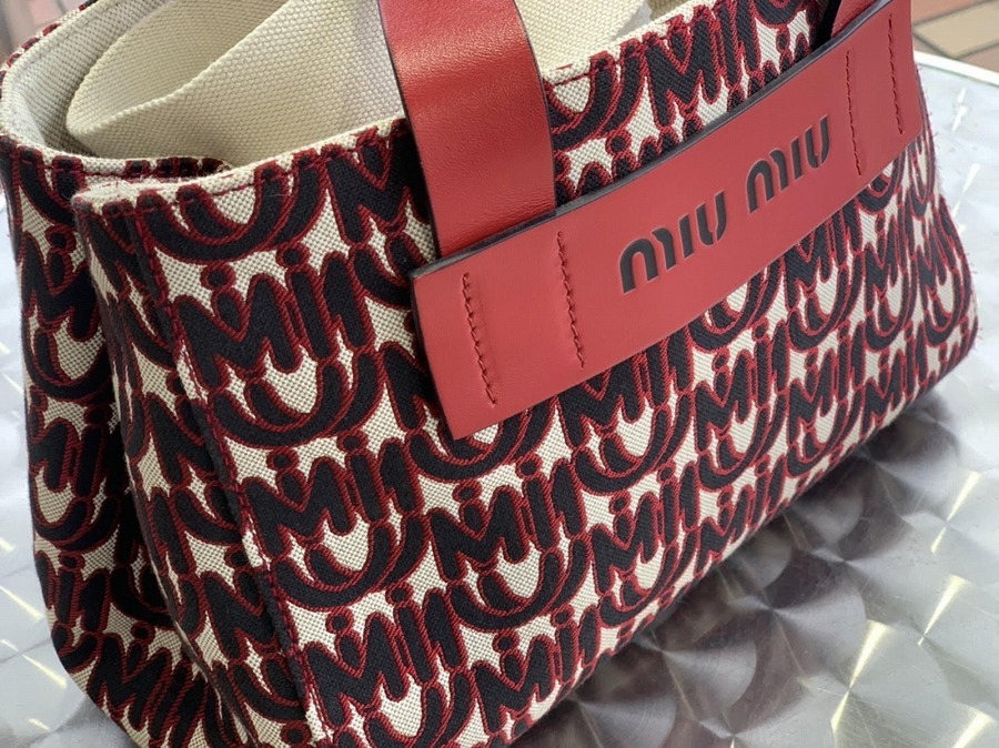 買取強化ブランド【MIU MIU/ミュウミュウ】エブリウェアキャンバス2WAY