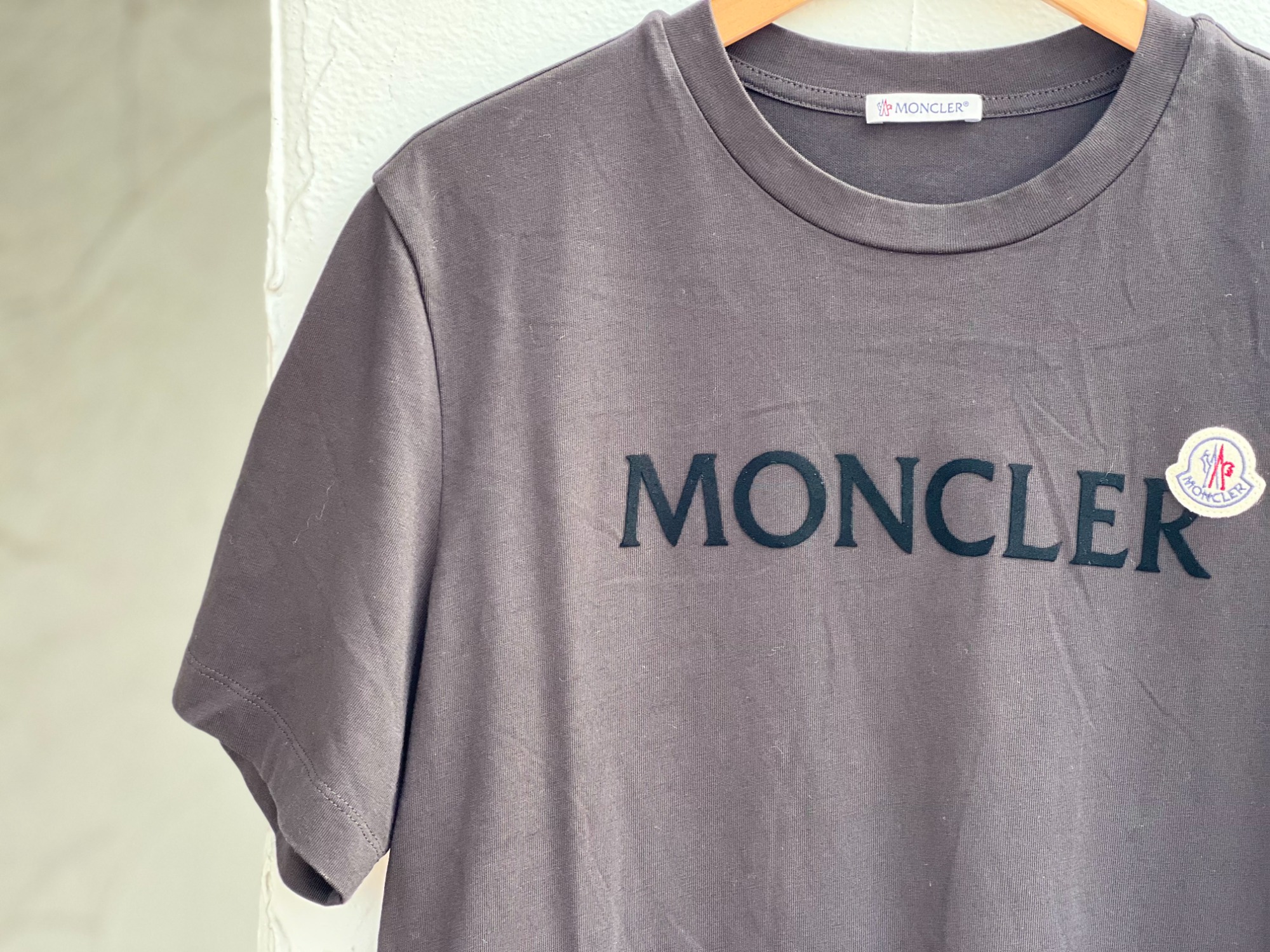 MONCLER/モンクレール】より ロゴワッペンＴシャツをお買取いたしまし