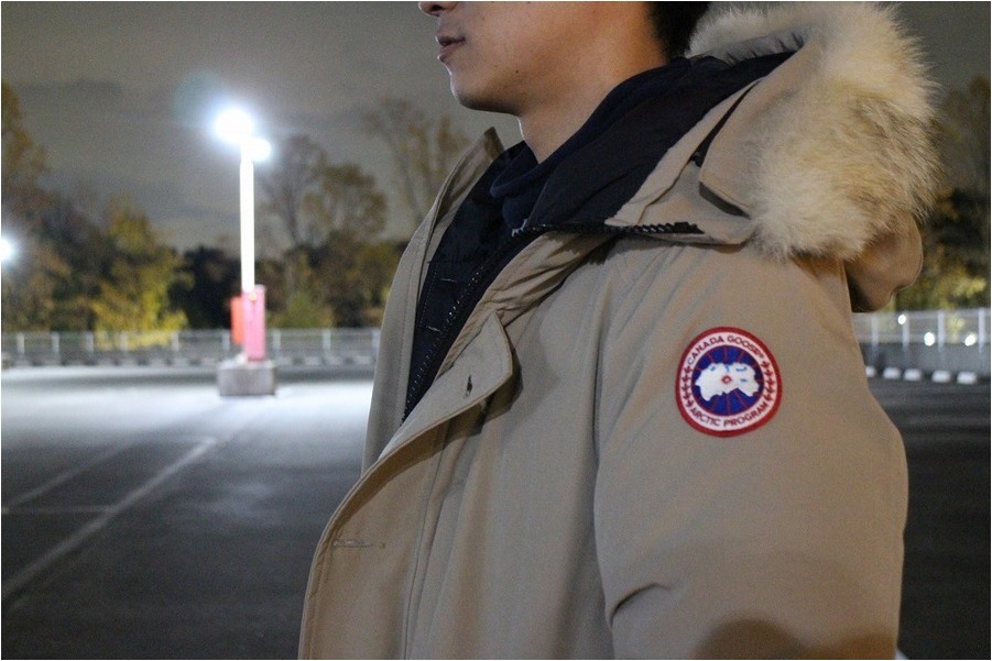 「インポートブランドのCANADA GOOSE 」