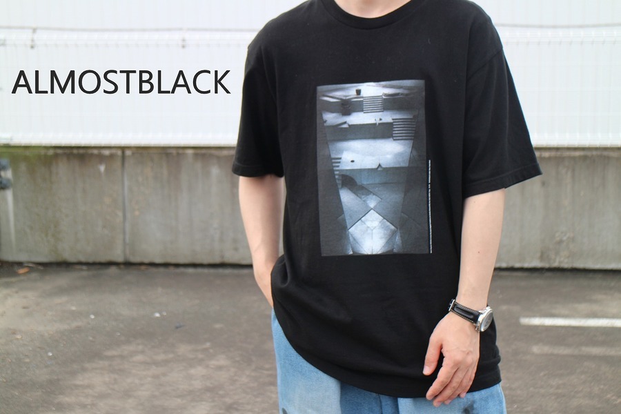 ALMOSTBLACK/オールモストブラック】最新作！！今季のテーマに沿ったプリントTシャツ のご紹介です！！[2020.07.14発行]｜トレファクスタイル多摩センター店｜洋服・古着の買取と販売の専門店｜トレジャーファクトリー（トレファク）のファッションリユース