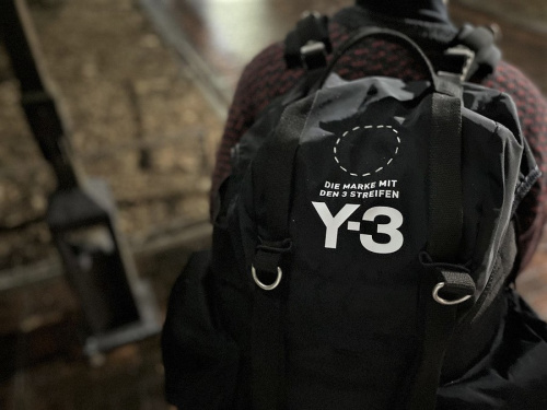 【Y-3/ワイスリー】モード好きにオススメ 大きなバックパックが