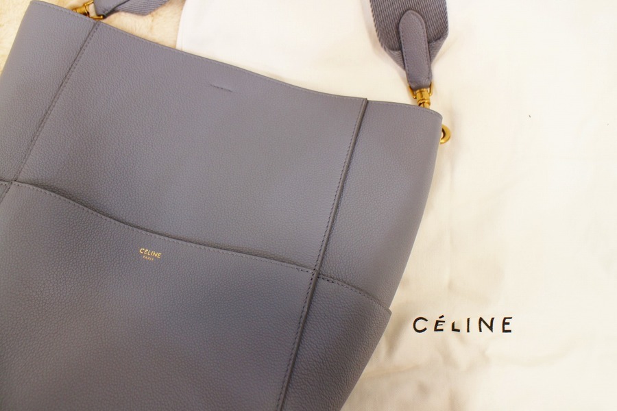 入荷速報！【CELINE/セリーヌ】よりサングルバケットショルダーバッグ