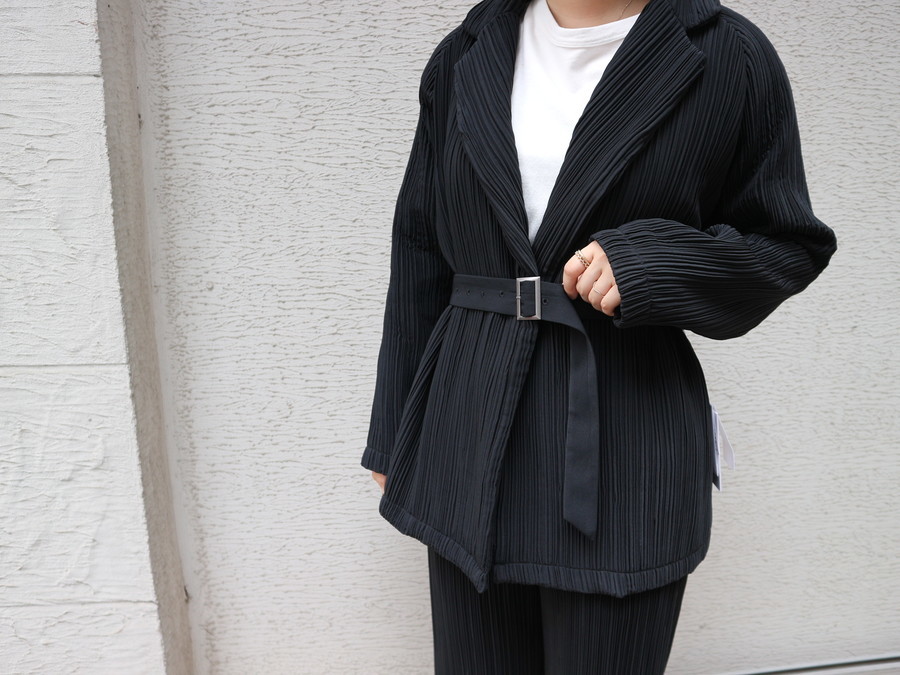 Ameri VINTAGE／アメリビンテージ】よりOTONA PLEAT BELT JACKET・OTONA PLEAT PANTSのセットアップ が入荷致しました。[2020.07.21発行]｜トレファクスタイル大泉学園店｜洋服・古着の買取と販売の専門店｜トレジャーファクトリー（トレファク）のファッションリユース