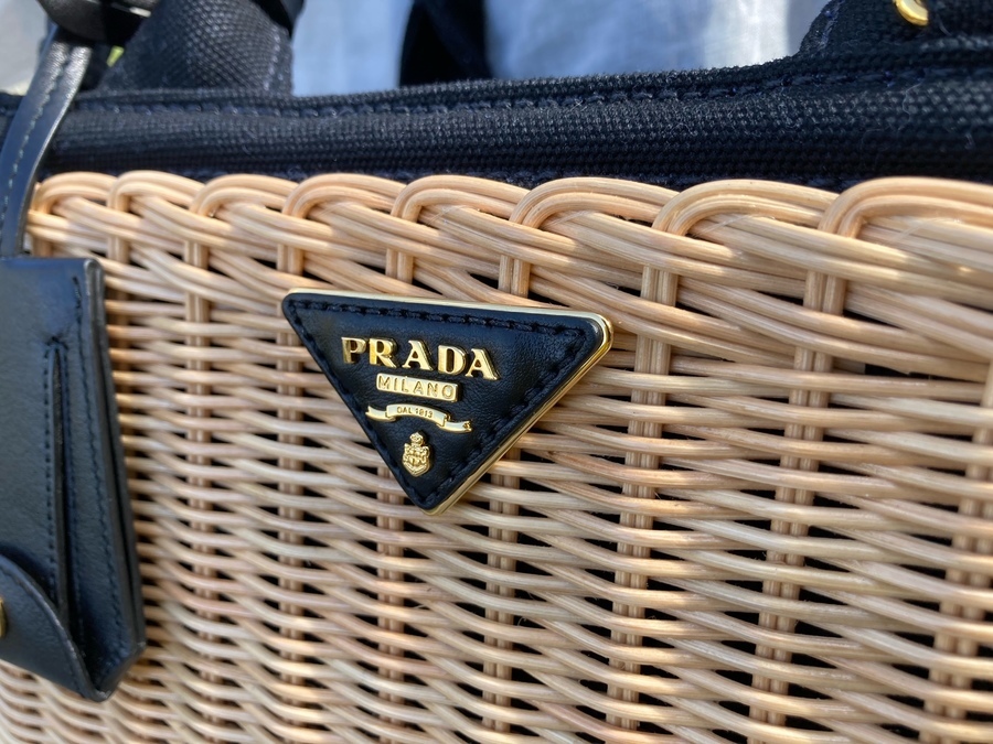 買取強化ラグジュアリーブランド【PRADA/プラダ】よりカナパウィッカー2WAYカゴバッグ をお買取り致しました。[2021.08.09発行]｜トレファクスタイル大泉学園店｜洋服・古着の買取と販売の専門店｜トレジャーファクトリー（トレファク）のファッションリユース