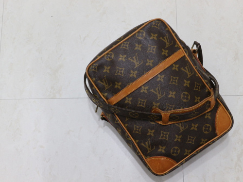 LOUIS VUITTON /ルイ ヴィトン】ダヌーブGMショルダーバッグが入荷しま