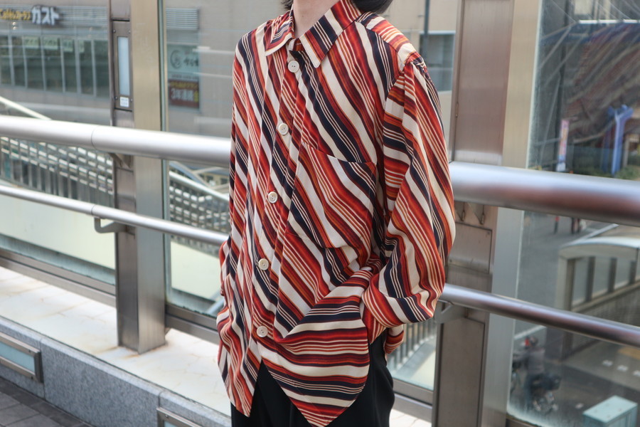 最新作の最新作のVASE PATTERN SHIRTS ヴェイスパターンシルクシャツ