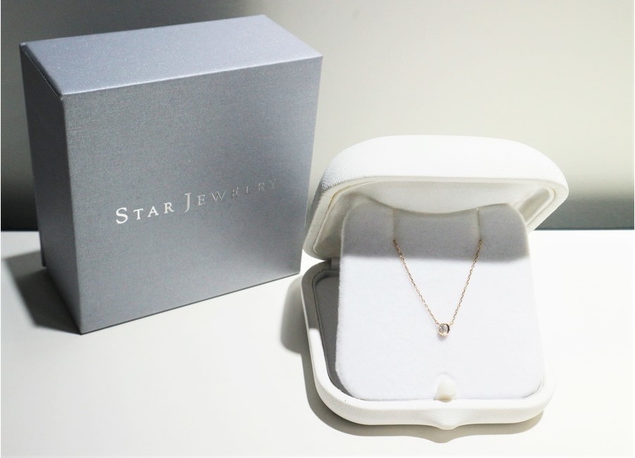 STAR JEWELRY】よりMOON SETTING DIAMOND NECKLACEのご紹介。[2019.08