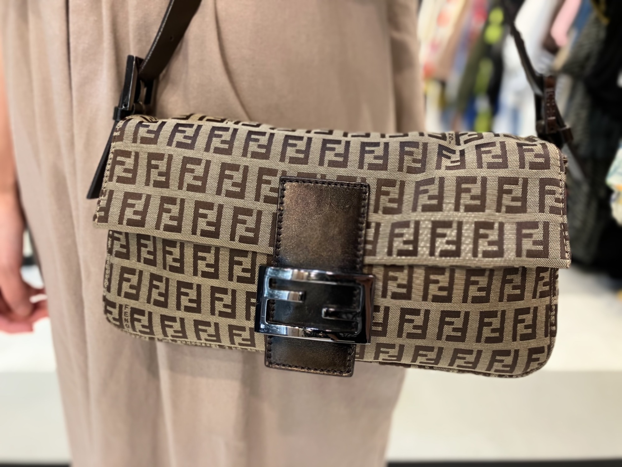 ベンチ 収納付 Fendi マンババケット | ochge.org