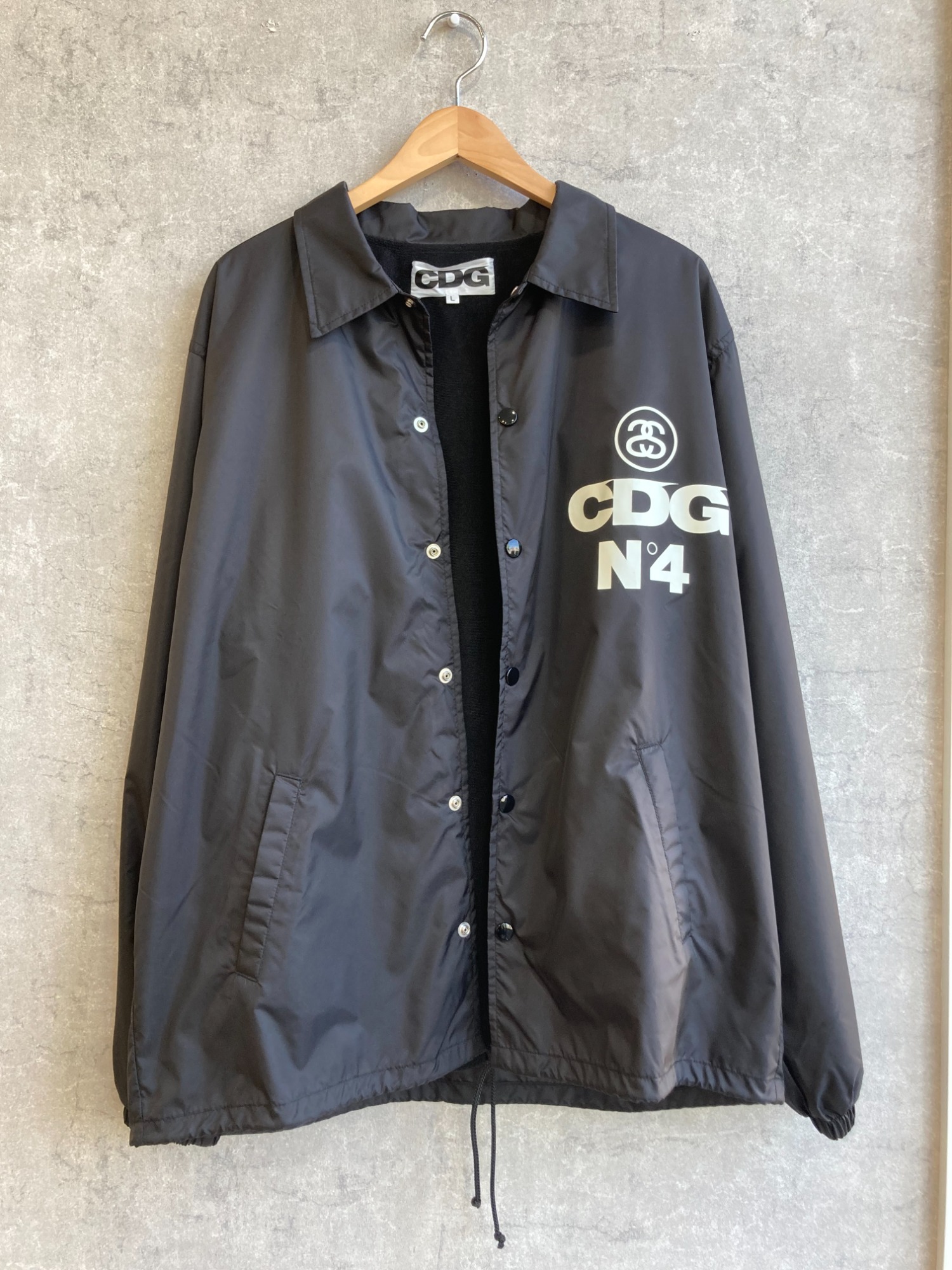 【CDG × STUSSY/コムデギャルソン × ステューシー】よりコーチ