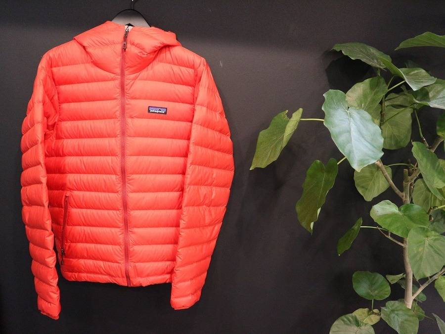 毎年超絶人気のダウンセーターフーディ 入荷 Patagonia パタゴニア 18 11 22発行