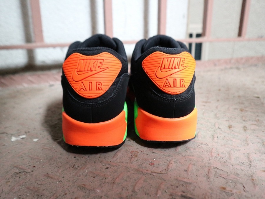 19SS即完売！！ネオン街からインスピレーション！！ NIKE(ナイキ)からAIR MAX 90  NEON入荷！[2019.07.27発行]｜トレファクスタイル行徳店｜洋服・古着の買取と販売の専門店｜トレジャーファクトリー（トレファク）のファッションリユース