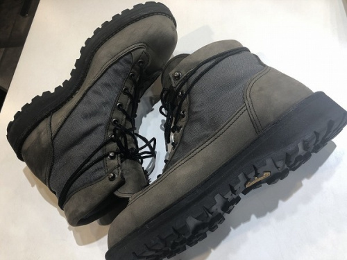 2000足限定カラー！！シリアルナンバー入りのDANNER LIGHT(ダナーライト )入荷！！[2019.08.17発行]｜トレファクスタイル行徳店｜洋服・古着の買取と販売の専門店｜トレジャーファクトリー（トレファク）のファッションリユース