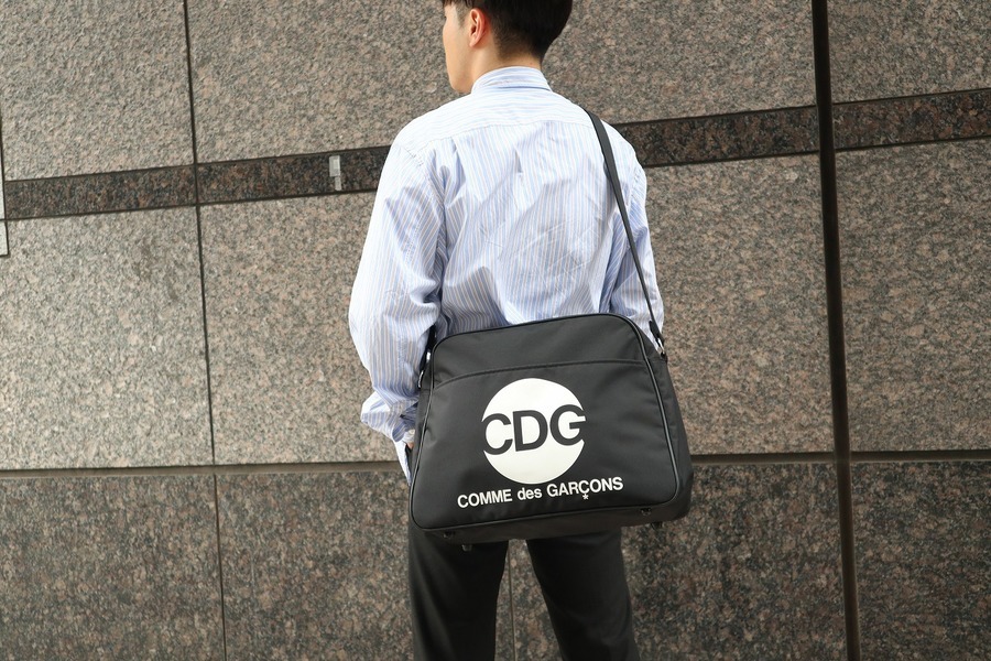 CDG COMME des GARCONS】よりロゴショルダーバッグが入荷致しました ...