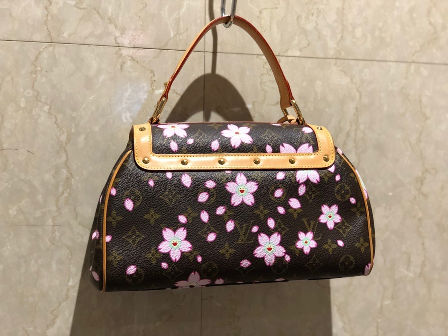 LOUIS VUITTON×村上 隆】から桜モチーフのモノグラムバッグ買取入荷