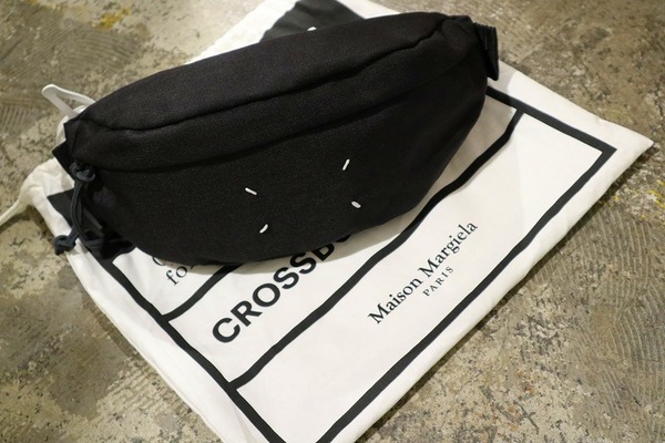 Maison Margiela11/メゾンマルジェラ11】より20SS STEREOTYPE CROSS BODY POUCH が入荷致しました[2021.02.26発行]｜トレファクスタイル三軒茶屋店｜洋服・古着の買取と販売の専門店｜トレジャーファクトリー（トレファク）のファッションリユース