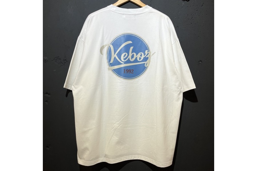 人気上昇ブランド KEBOZ/ケボズからS/S ロゴプリントTEEが買取入荷しま