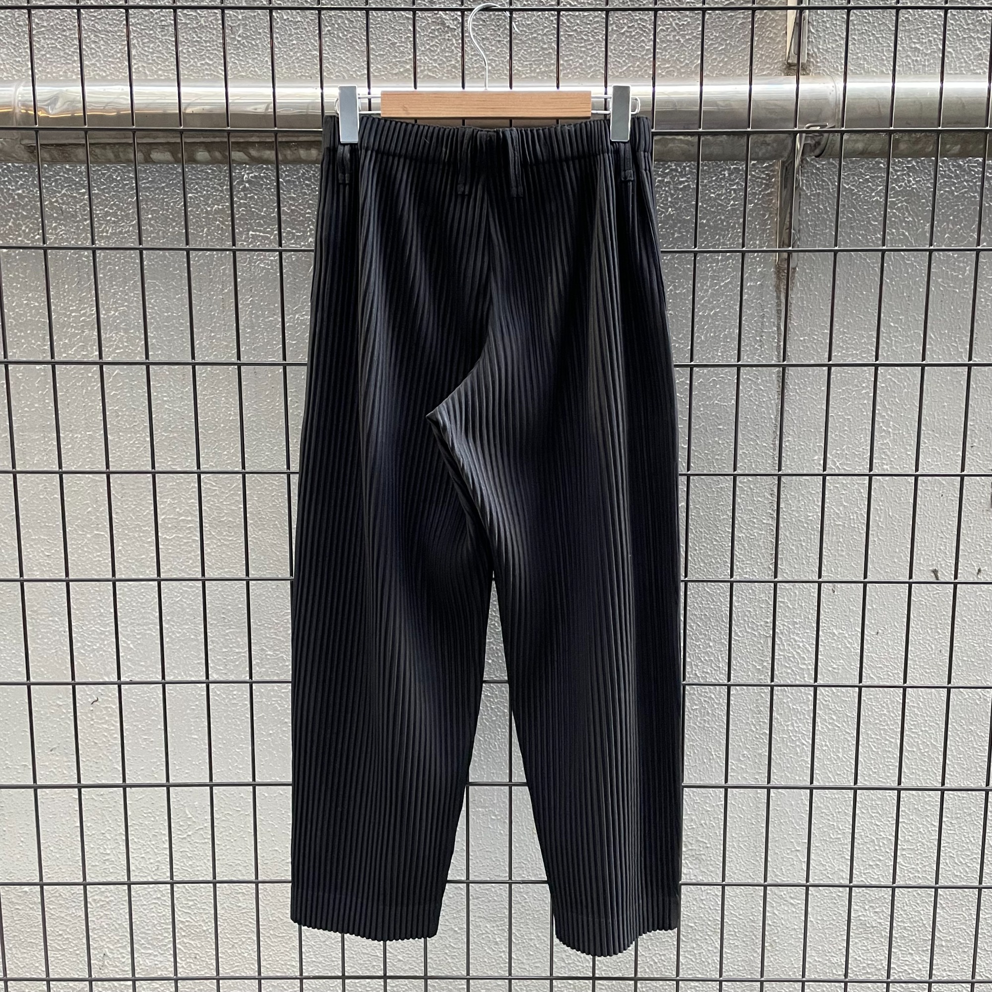 HOMME PLISSE ISSEY MIYAKE/オムプリッセ イッセイミヤケ】よりBASICS