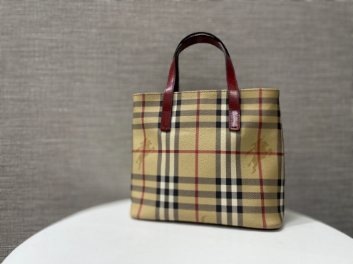 バーバリー（BURBERRY）の新入荷ブログ｜トレファクスタイル｜古着の