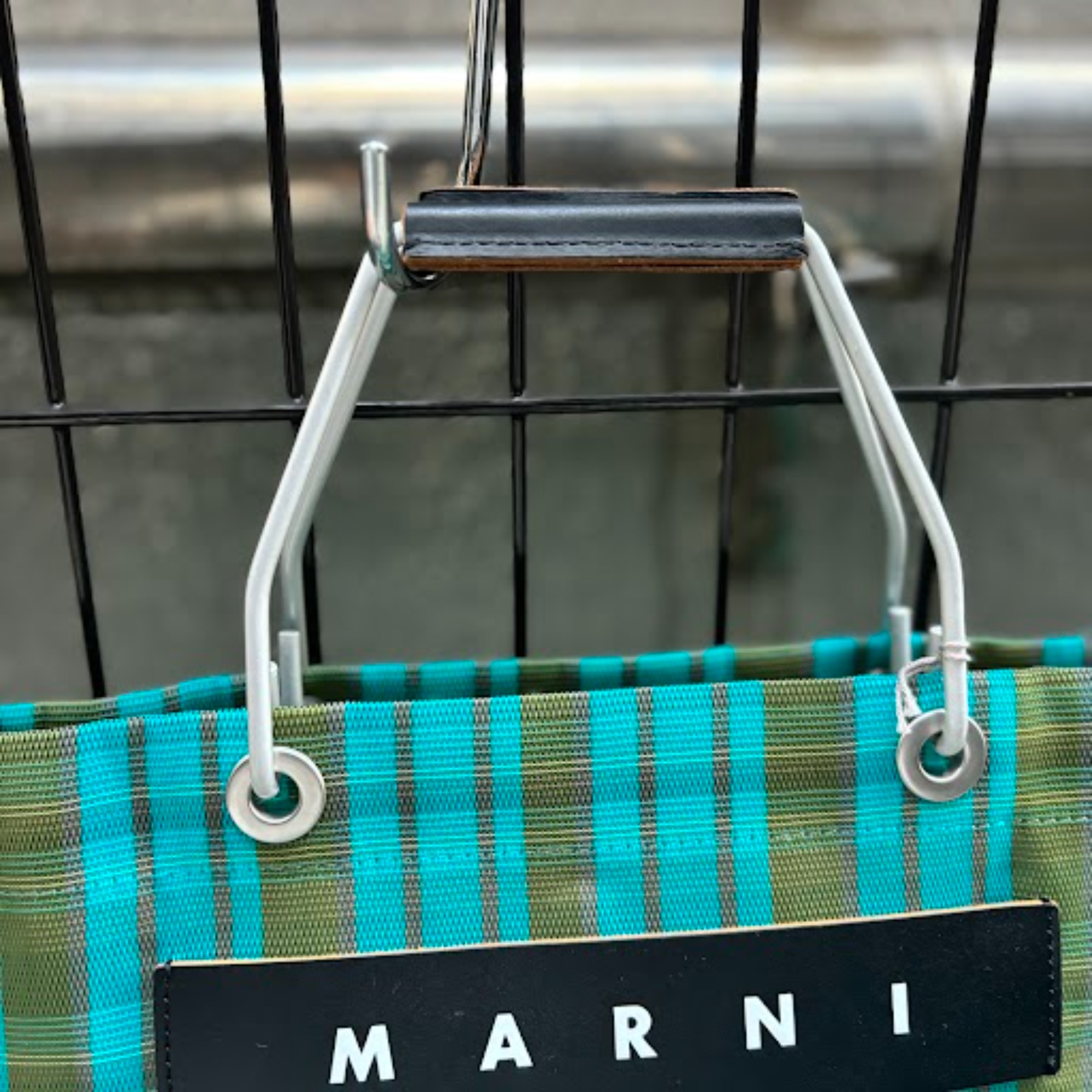 MARNI/マル二】より【MARKET STRIPE BAG/マーケットストライプバッグ 】が買取入荷いたしました！！[2024.02.28発行]｜トレファクスタイル八王子店｜洋服・古着の買取と販売の専門店｜トレジャーファクトリー（トレファク）のファッションリユース