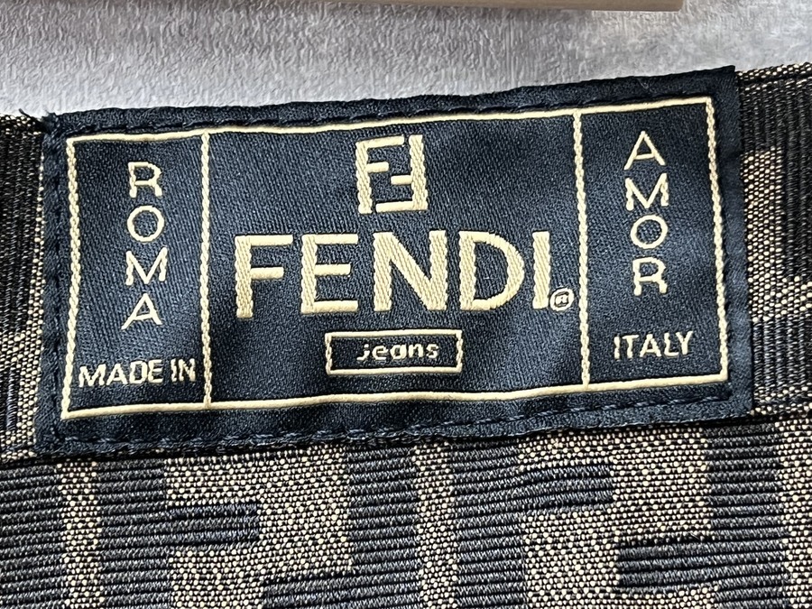 ヴィンテージアイテム【FENDI/フェンディ】よりヴィンテージズッカ柄