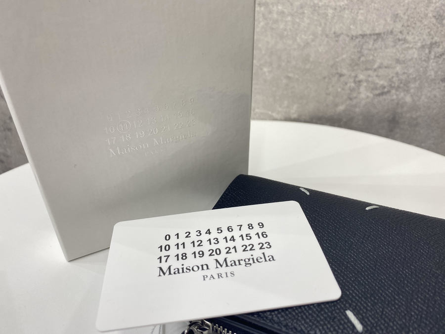 22SS新作【Maison Margiela/メゾンマルジェラ】より二つ折りミニウォレット  SA1UI0020P4745を買取入荷いたしました。[2022.07.23発行]｜トレファクスタイル瑞江店｜洋服・古着の買取と販売の専門店｜トレジャーファクトリー（トレファク）のファッションリユース