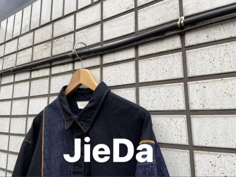 JieDa/ジエダ】よりSWITCHING DENIM SHIRT が入荷致しました！[2021.01.17発行]｜トレファクスタイル高円寺店｜洋服・古着の買取と販売の専門店｜トレジャーファクトリー（トレファク）のファッションリユース