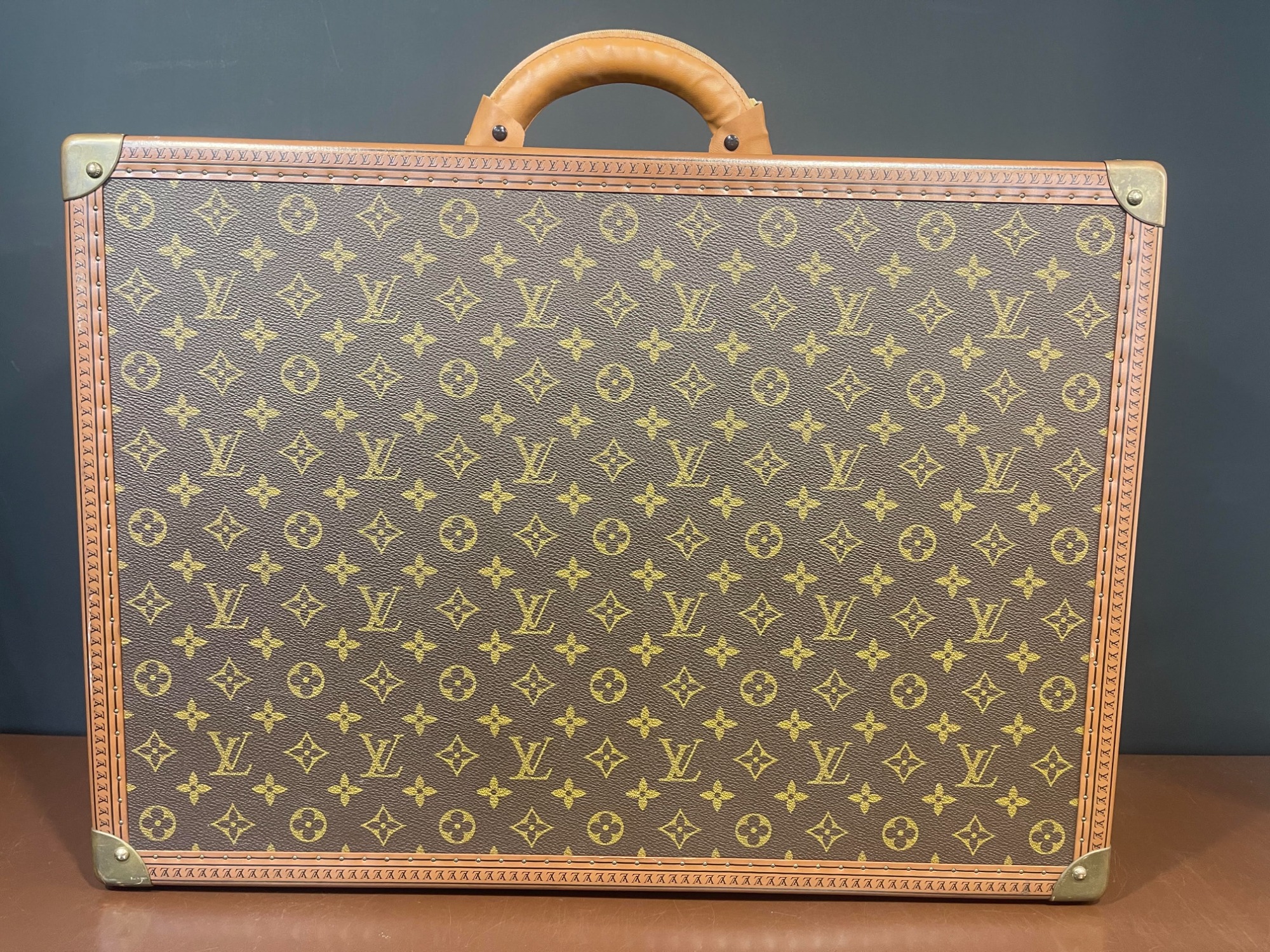 LOUIS VUITTON/ルイ ヴィトン】よりビステン55が買取入荷致しました