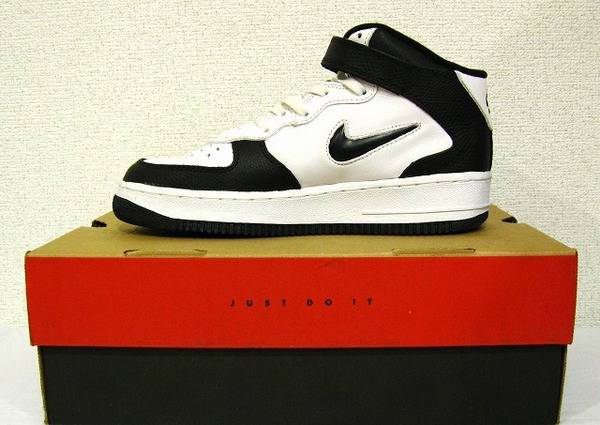 NIKE エアフォース１×フットロッカー入荷! 高円寺店[2009.08.23発行