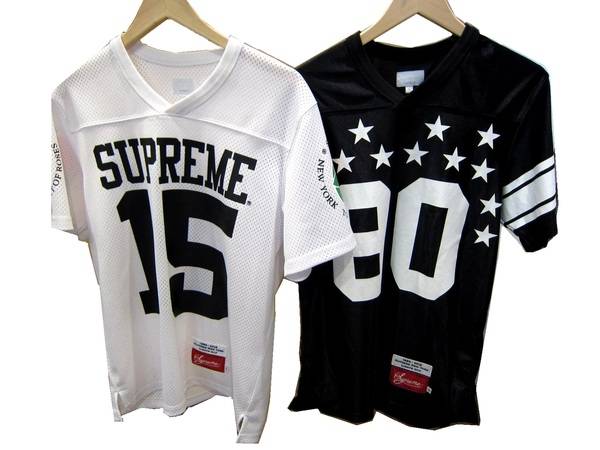 □□ストリートブランド好き必見！！□□Supreme(シュプリーム)の最新