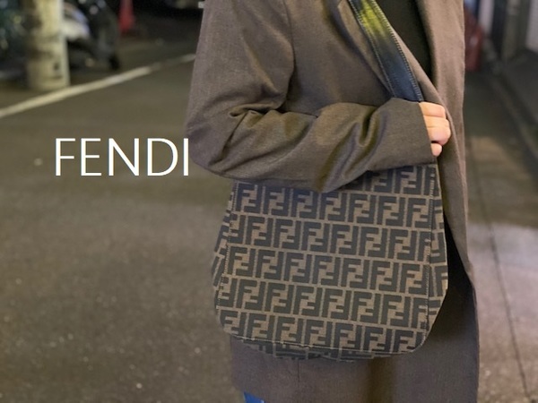 Old Fendi より特徴的なバッグをご紹介致します 12 14発行