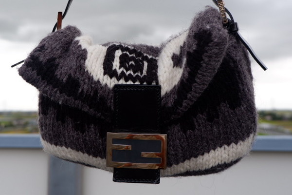 FENDI/フェンディ】ノルディックニットマンマバケットバックをお買取