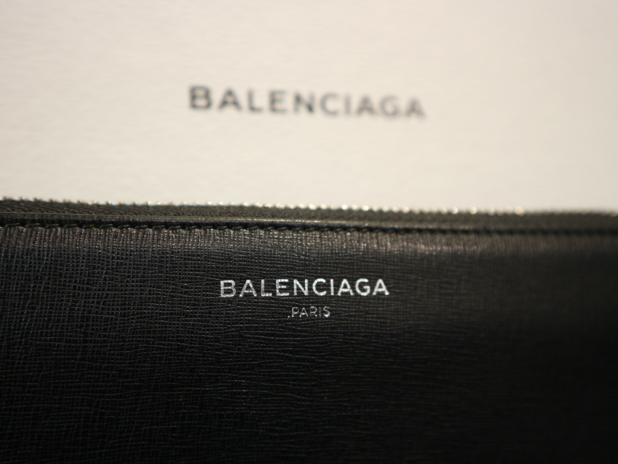 「ラグジュアリーブランドのBALENCIAGA 」