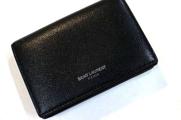 さりげなさで選ぶ。SAINT LAURENT/サンローランのカードケース