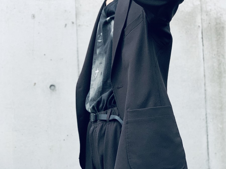 MACKINTOSH PHILOSOPHY×GRAMICCI】よりストレッチング2Bセットアップが