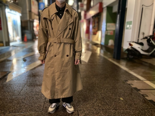 人気ドメスティックブランド【AURALEE/オーラリー】よりFINX POLYESTER BIG TRENCH COAT が買取入荷致しました。[2021.10.22発行]｜トレファクスタイル戸越銀座店｜洋服・古着の買取と販売の専門店｜トレジャーファクトリー（トレファク）のファッションリユース