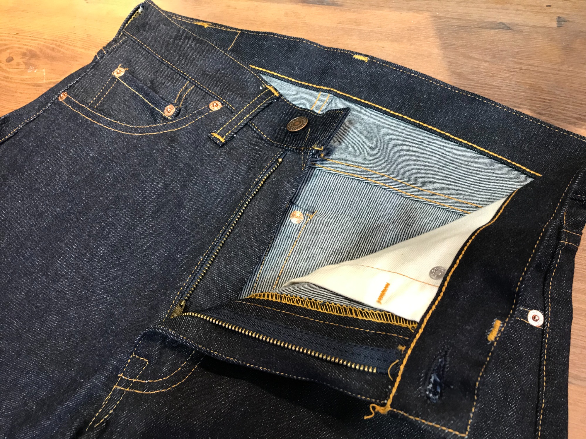 LEVI'S / リーバイス】501 デッドストックのヴィンテージデニムパンツ