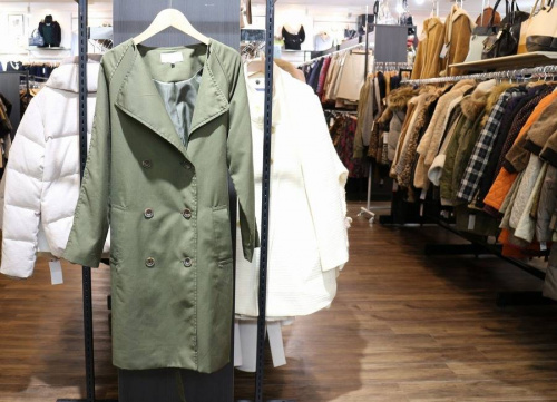 洋服の秋 アウター買うなら横浜都筑店で 16 10 発行