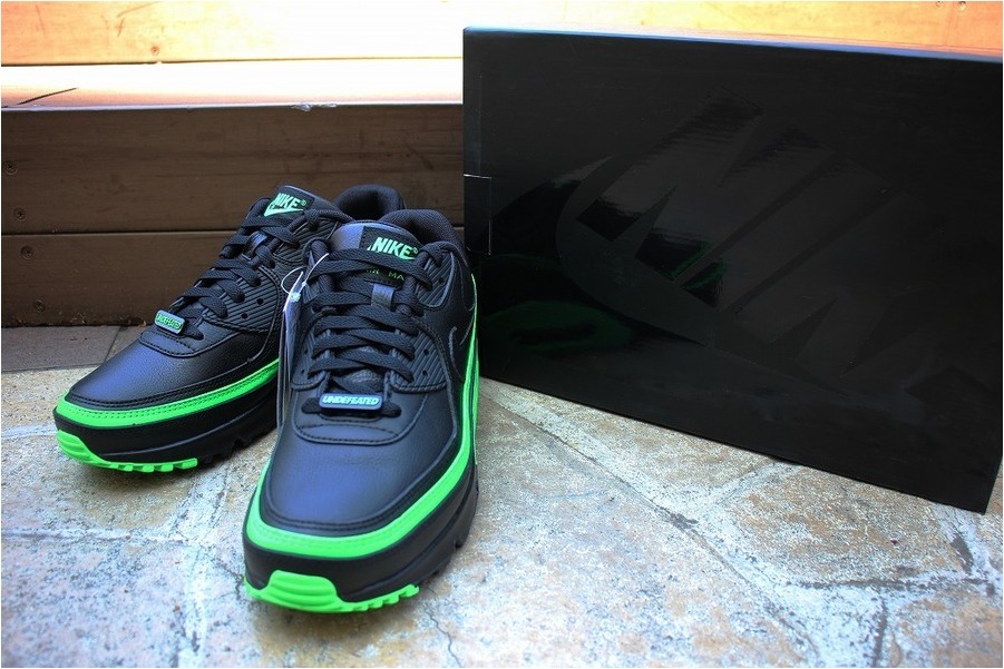 Undefeated Nike アンフィディーテッド ナイキ Air Max 90 Undftd未使用品入荷いたしました 05 11発行