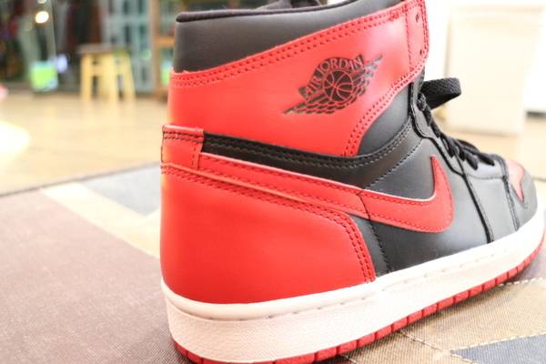 「AIR JORDANのNIKE 」