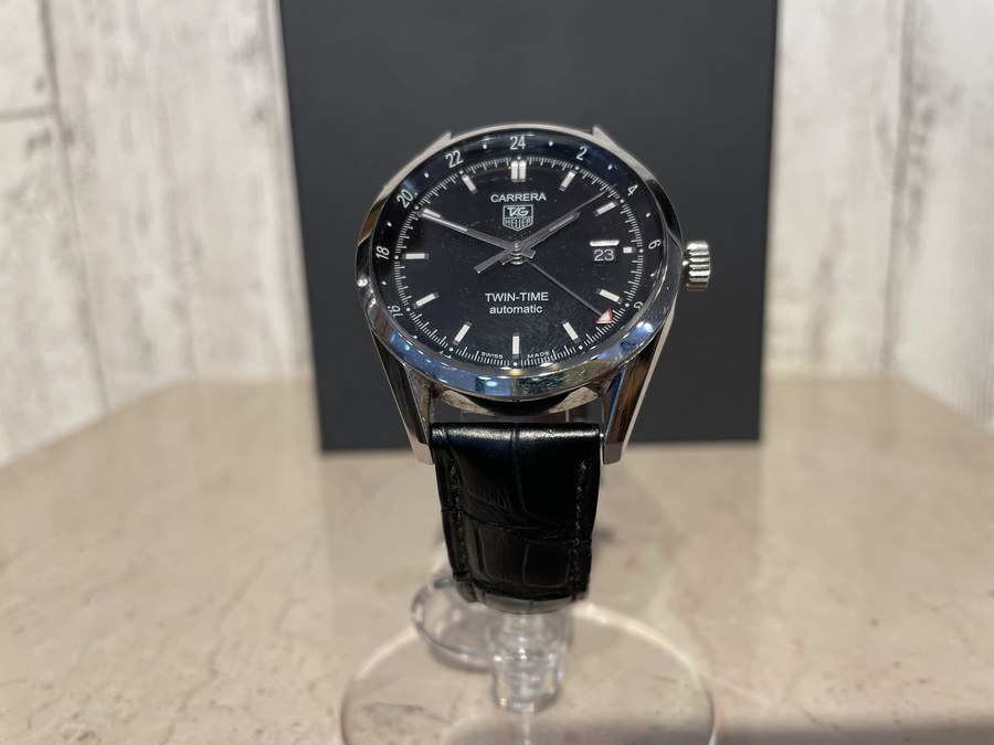 TAG Heuer/タグホイヤー】よりカレラ ツインタイム が買取入荷。[2021.05.30発行]｜トレファクスタイル調布国領店｜洋服・古着の買取と販売の専門店｜トレジャーファクトリー（トレファク）のファッションリユース