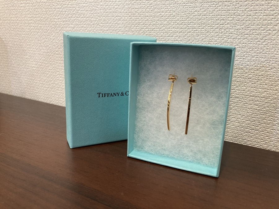 Tiffany & Co/ティファニー】K18Tバーピアス が買取入荷[2021.08.11発行]｜トレファクスタイル調布国領店｜洋服・古着の買取と販売の専門店｜トレジャーファクトリー（トレファク）のファッションリユース