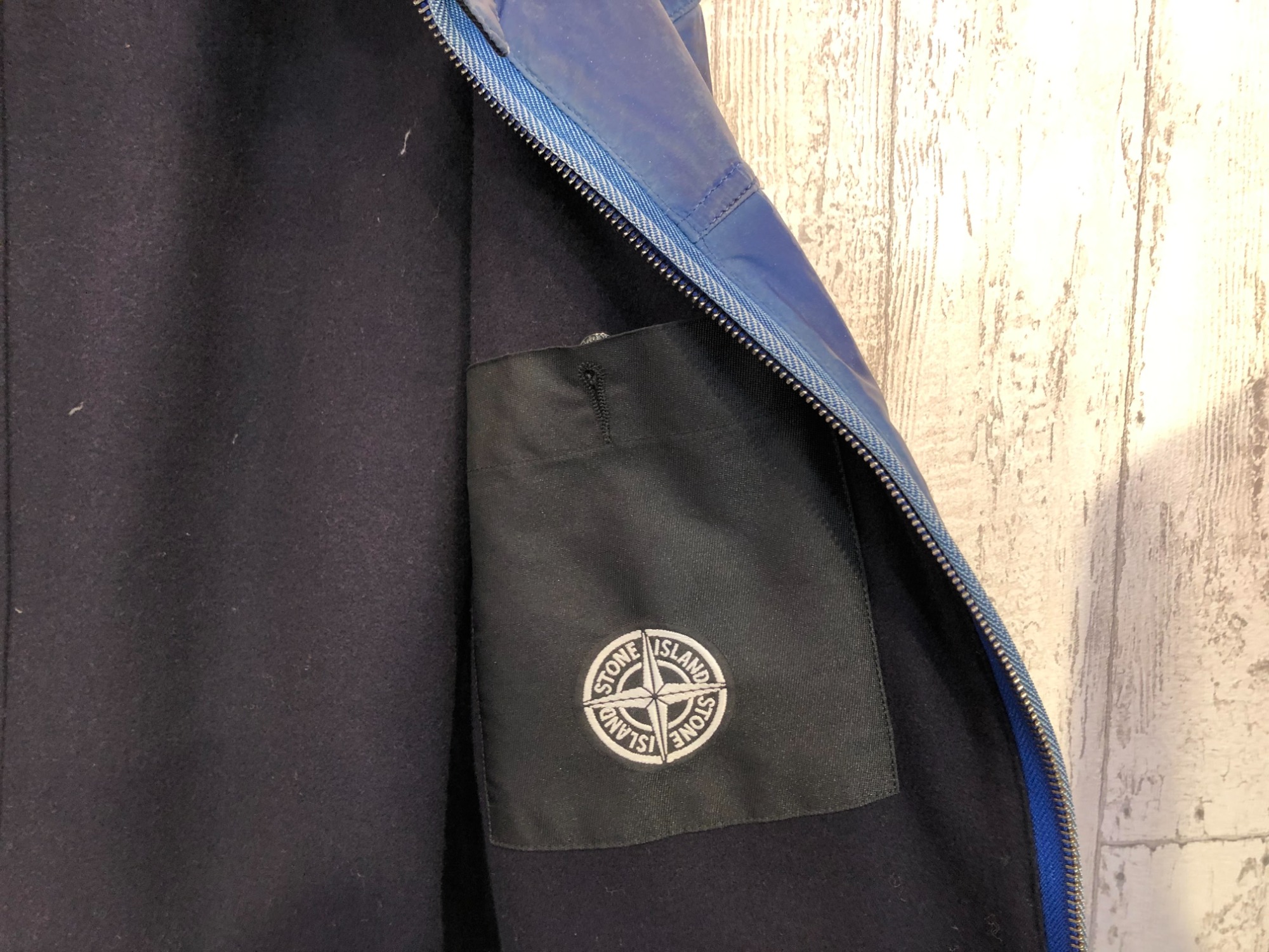 STONE ISLAND/ストーンアイランド】よりリキッドリフレクティブ